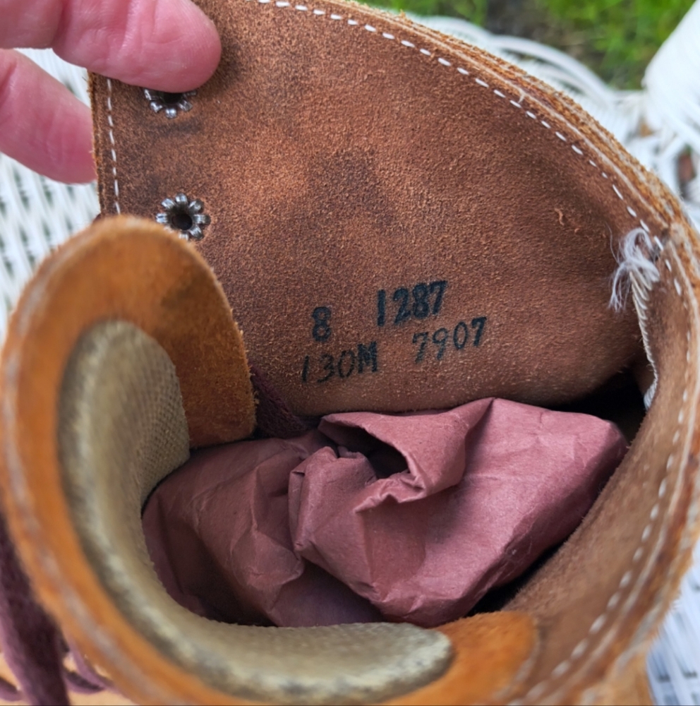 Riedell Vintage Red Wing Suede Roller Skates | Women's 8 | Sure Grip Jog… - Picture 16 of 16